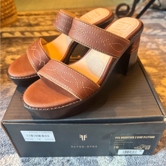 Frye Shoes - NIB Frye Women's Pipa Woodstock Brown Platform Sandals
